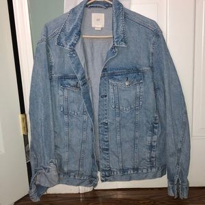 Men’s light washed denim jacket SIZE L